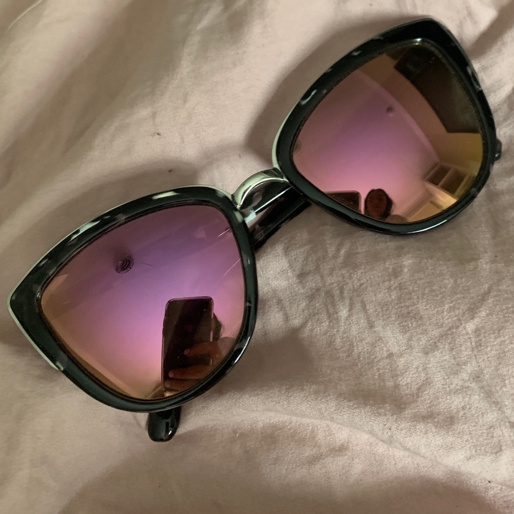 Quay Reflective Glasses